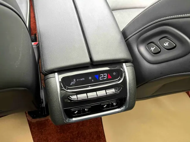Buick Enclave — Фото автомобиля 15