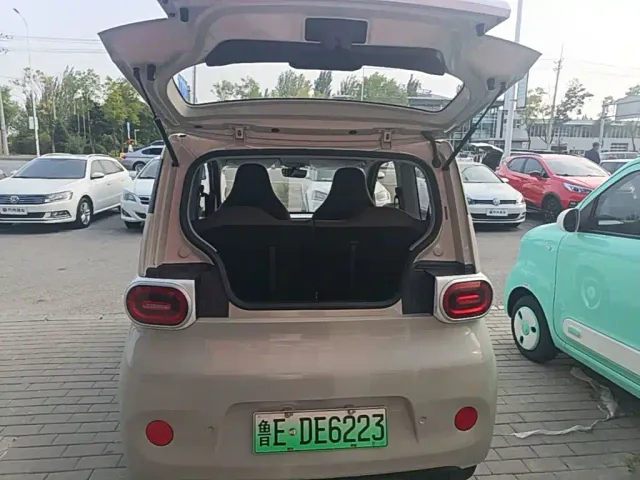 Wuling Hongguang Mini EV — Фото автомобиля 18