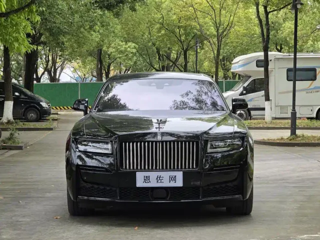 Rolls-Royce Ghost — Фото автомобиля 2