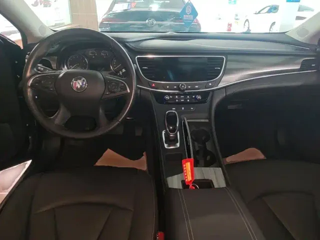 Buick LaCrosse — Фото автомобиля 9