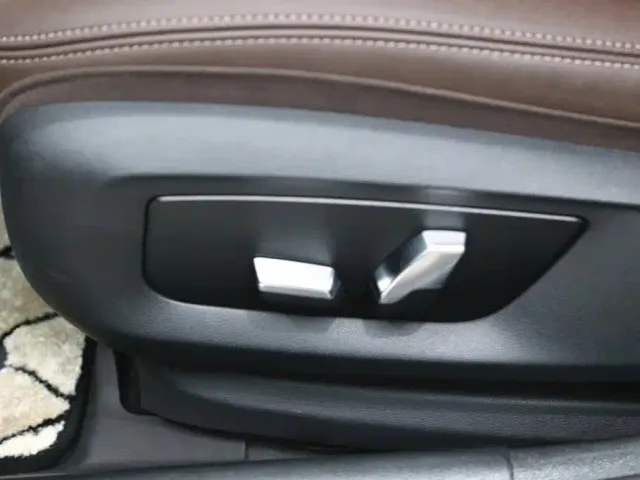 BMW 5 Series — Фото автомобиля 12