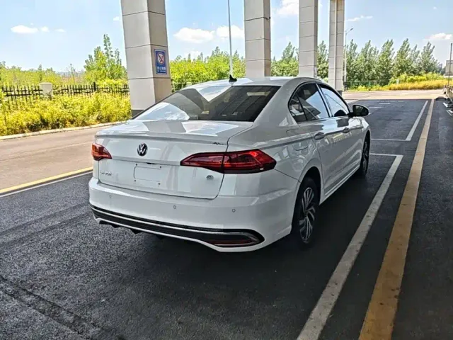 Volkswagen Bora — Фото автомобиля 4