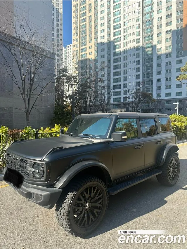 Ford Bronco 6th Gen — Фото автомобиля 3