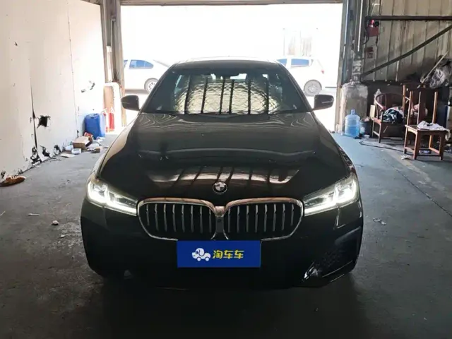 BMW 5 Series — Фото автомобиля 2