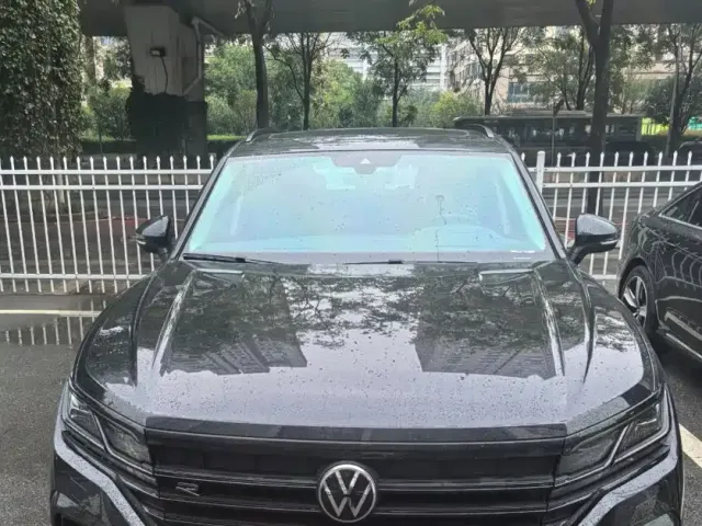 Volkswagen Touareg — Фото автомобиля 5