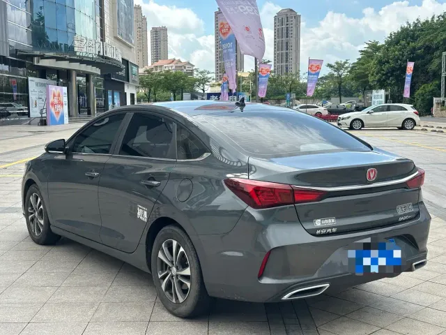 Changan Eado — Фото автомобиля 3