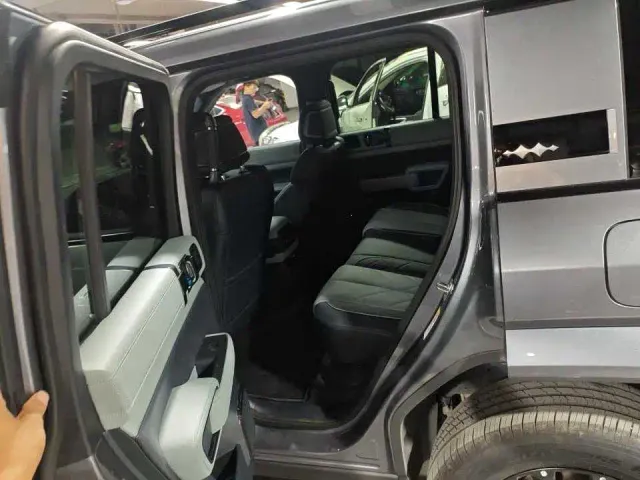 BYD FangChengBao Leopard 5 — Фото автомобиля 4