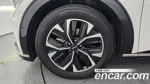 Kia EV6 — Фото автомобиля 4