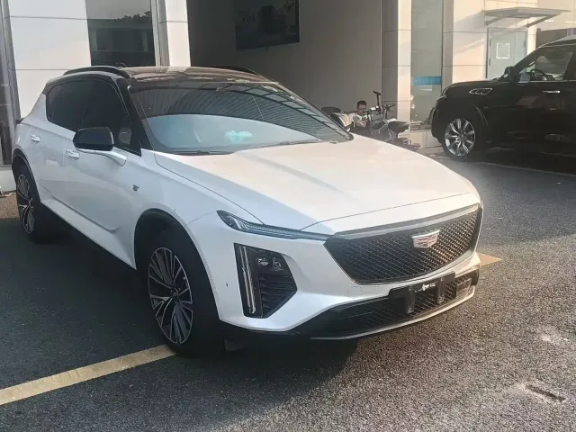 Cadillac GT4 — Фото автомобиля 3