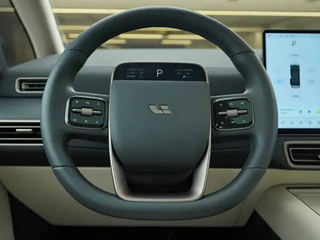 Li Auto MEGA — Фото автомобиля 17