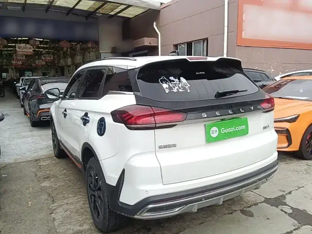 Geely Boyue — Фото автомобиля 4