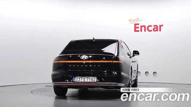 Hyundai Grandeur GN7 — Фото автомобиля 4