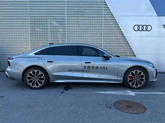 Audi A6L — Фото автомобиля 2