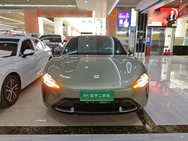 Xiaomi SU7 — Фото автомобиля 2