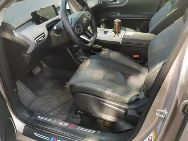 Changan Qiyuan Q05 — Фото автомобиля 9