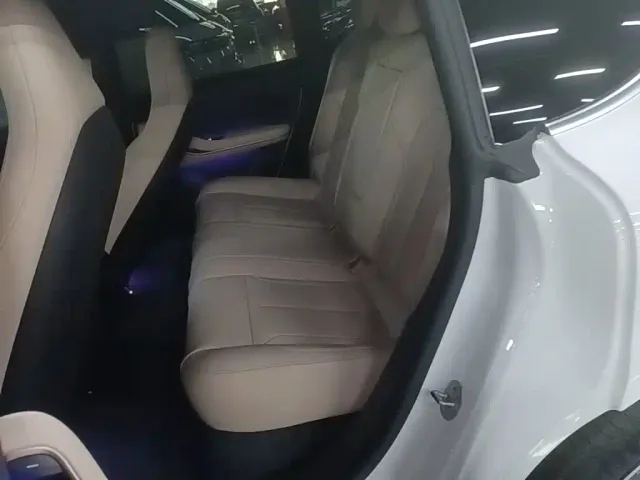 Nio ET5 — Фото автомобиля 16