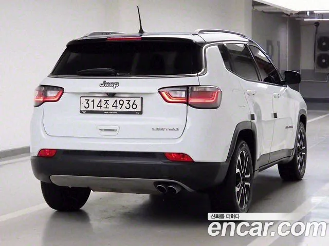 Jeep Compass Compass 2 поколение 2.4 Limited 2WD — Фото автомобиля 4