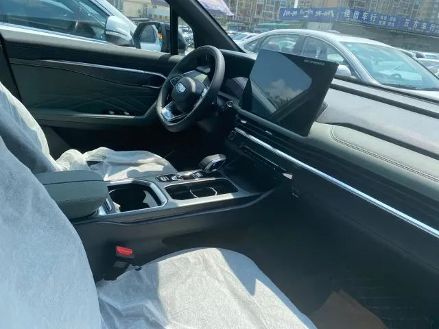 Geely Haoyue L — Фото автомобиля 14