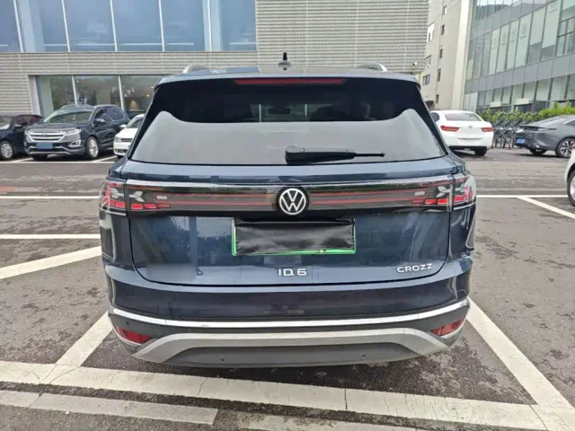 Volkswagen ID.6 Crozz — Фото автомобиля 3