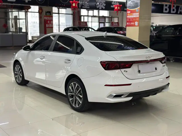 Kia K3 — Фото автомобиля 7