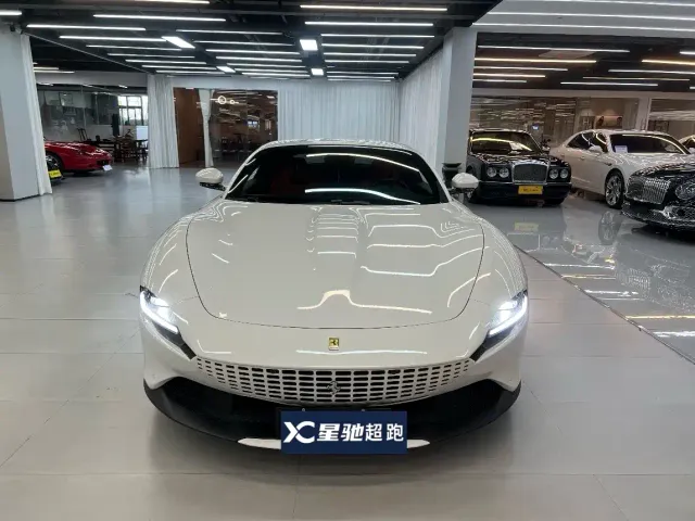 Фотография автомобиля — Ferrari Roma