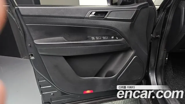 KG_Mobility_Ssangyong Rexton Новый Rexton Sport Дизель 2.2 4WD — Фото автомобиля 22