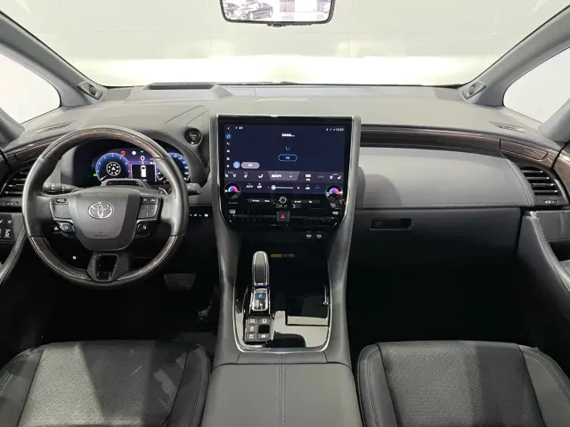 Toyota Alphard — Фото автомобиля 7
