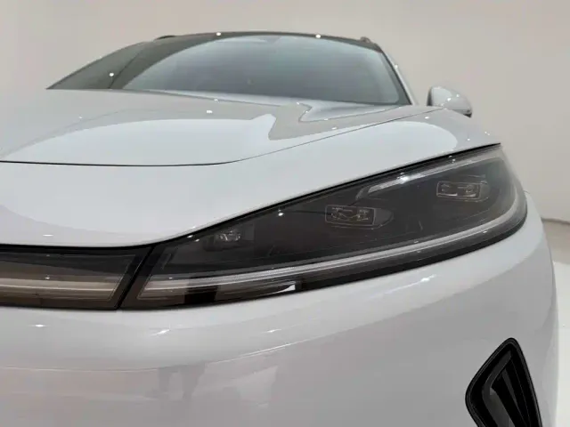 BYD Sealion 05 EV — Фото автомобиля 2