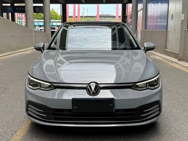 Volkswagen Golf — Фото автомобиля 2