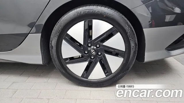Hyundai Ioniq 6 — Фото автомобиля 6