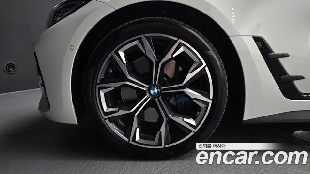 BMW 4 Series G22 — Фото автомобиля 5
