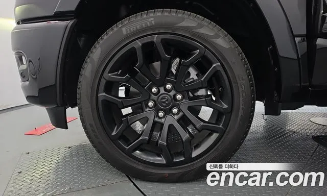 Dodge Ram Pickup — Фото автомобиля 5