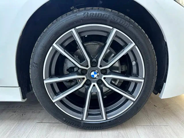BMW 3 Series — Фото автомобиля 18