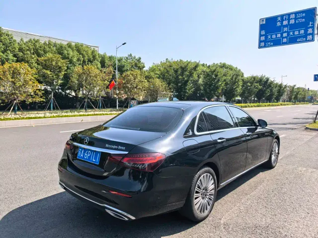 Mercedes-Benz E-Class — Фото автомобиля 7
