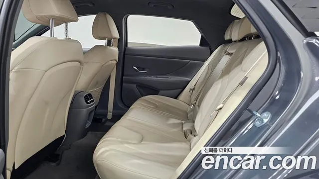 Hyundai Avante CN7 — Фото автомобиля 16