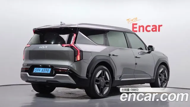 Kia EV9 — Фото автомобиля 2
