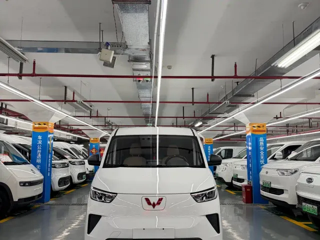 Wuling Yangguang — Фото автомобиля 2