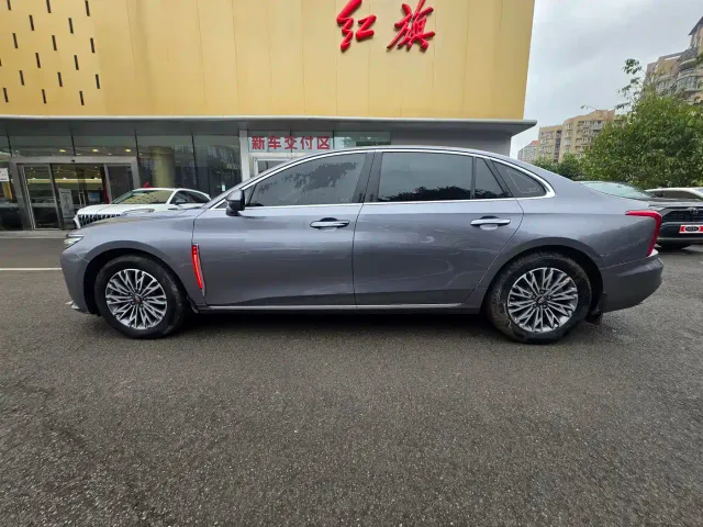 Hongqi H5 — Фото автомобиля 14