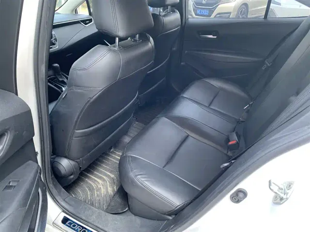 Toyota Corolla — Фото автомобиля 5