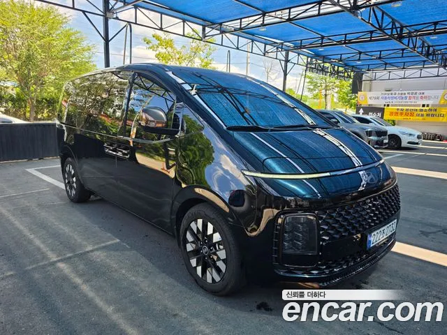 Фотография автомобиля — Hyundai Staria