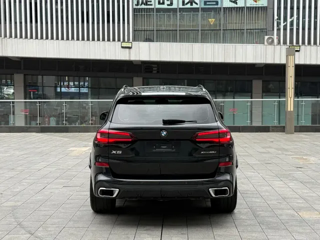 BMW X5 — Фото автомобиля 6