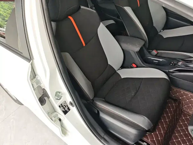 Toyota Corolla — Фото автомобиля 24