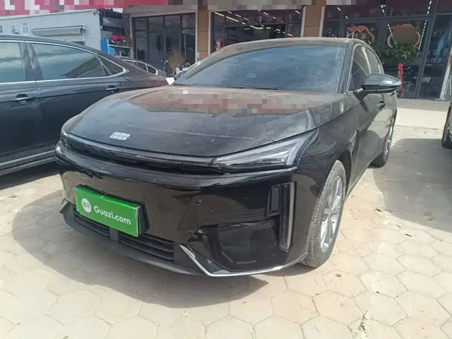 Фотография автомобиля — Geely Galaxy L6