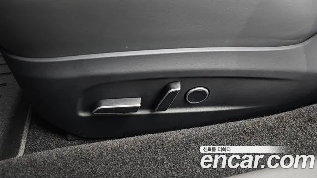 Tesla Model 3 — Фото автомобиля 7