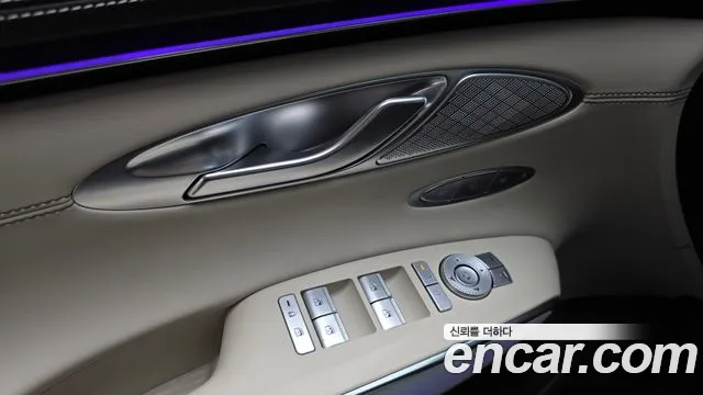 Genesis GV70 — Фото автомобиля 25