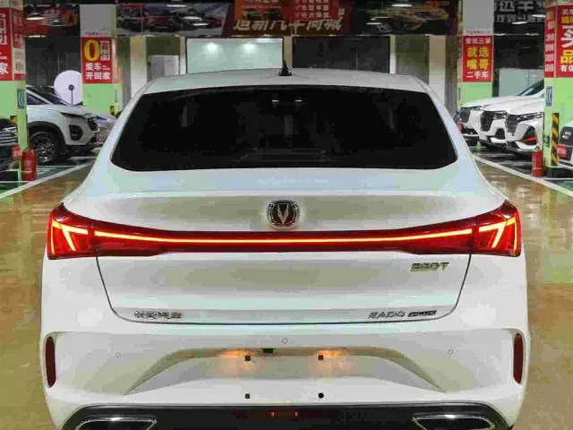 Changan Eado — Фото автомобиля 7