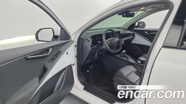 Kia Niro Generation 2 — Фото автомобиля 15
