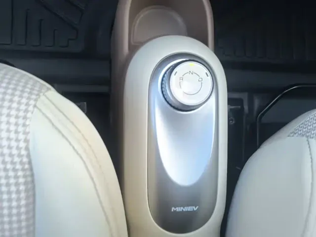 Wuling Hongguang Mini EV — Фото автомобиля 13