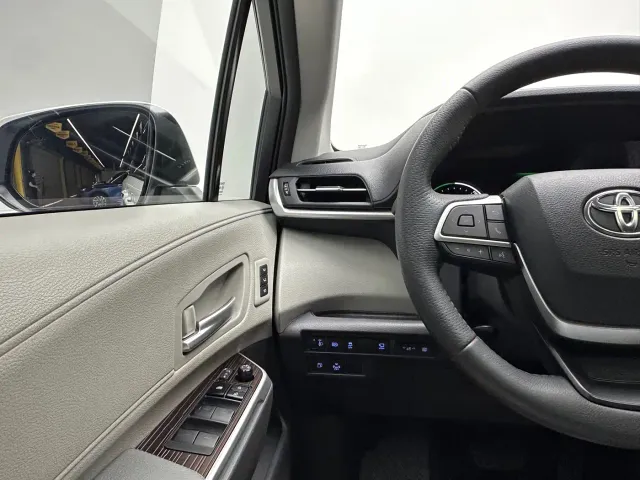 Toyota Granvia — Фото автомобиля 20