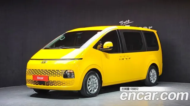 Фотография автомобиля — Hyundai Staria